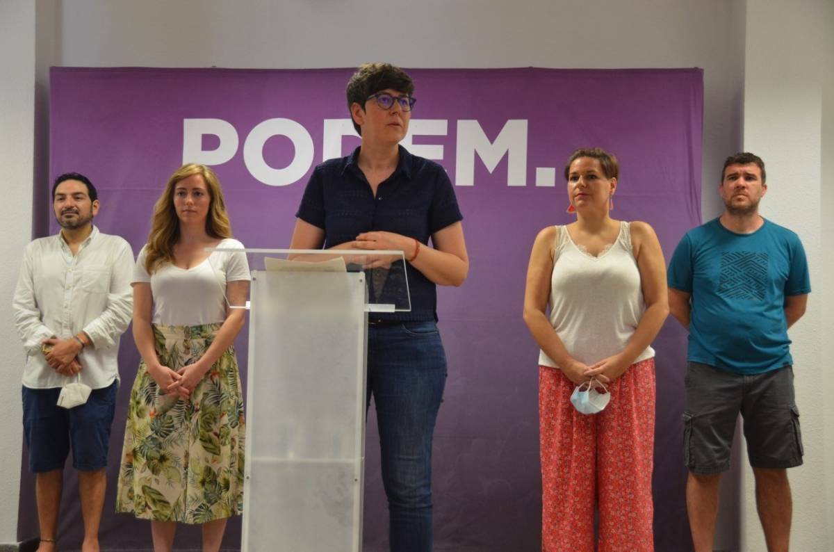 Pilar Lima, líder de Podem, junto a varios de sus colaboradores. Foto: VP