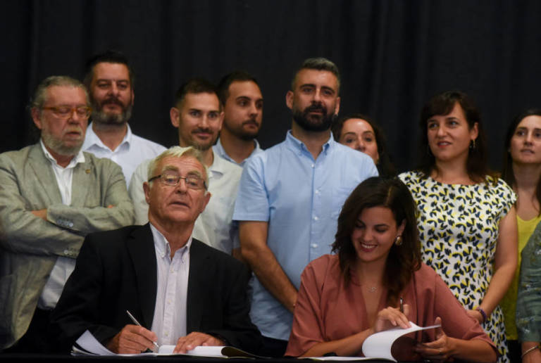 Firma del acuerdo del Rialto. Foto: EDUARDO MANZANA