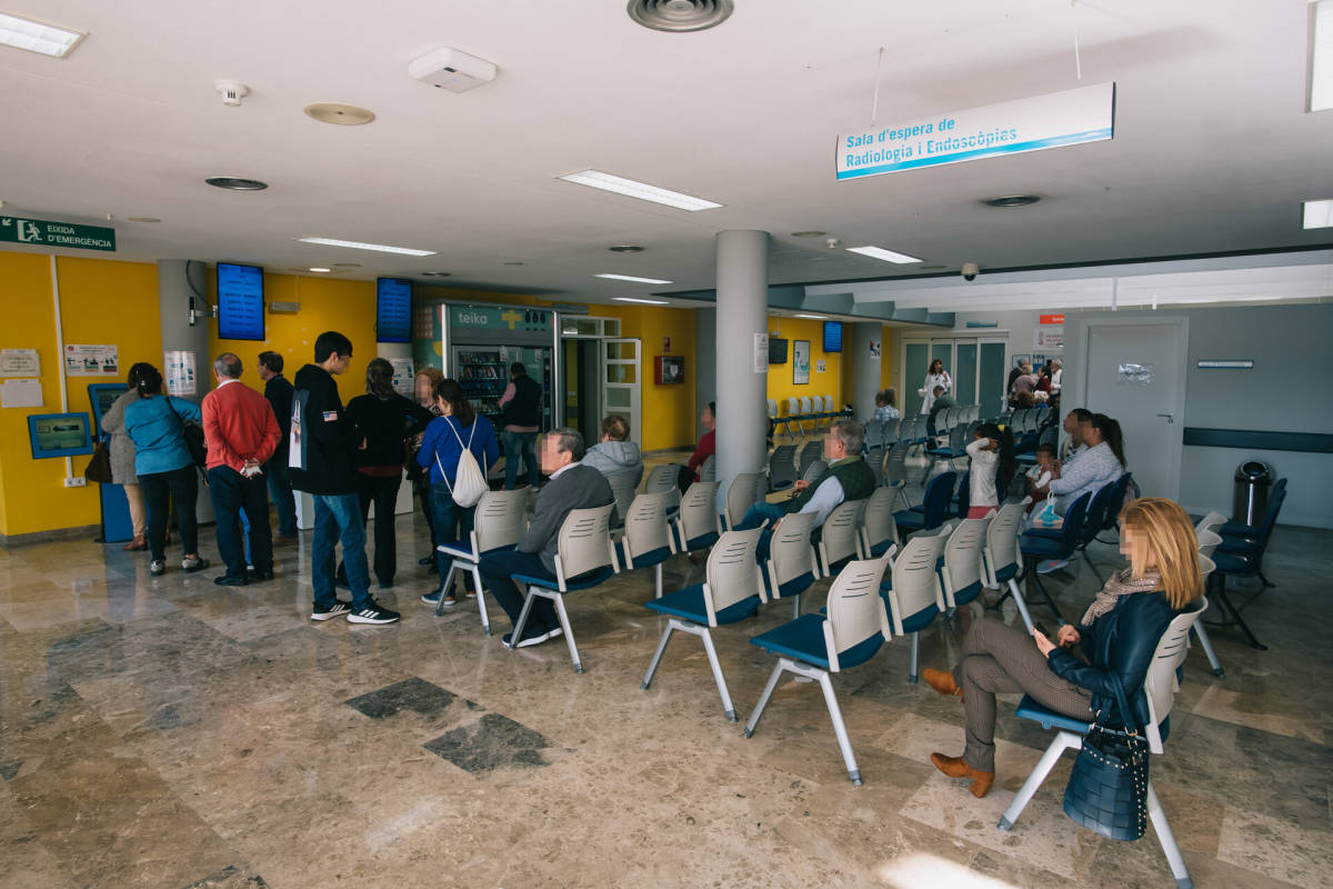 Imagen de archivo de la sala de espera de un hospital valenciano. Foto: KIKE TABERNER