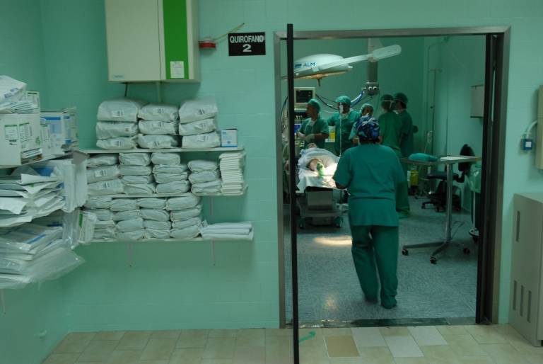 Sanitarios en un hospital valenciano. Foto: KIKE TABERNER