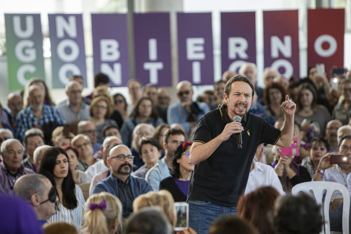 El líder de Podemos, Pablo Iglesias, en un mitin en València. Foto: EVA MÁÑEZ