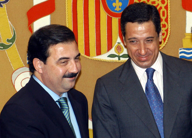 Fernando Castelló y Eduardo Zaplana, en 2003. Foto: EMILIO NARANJO/EFE