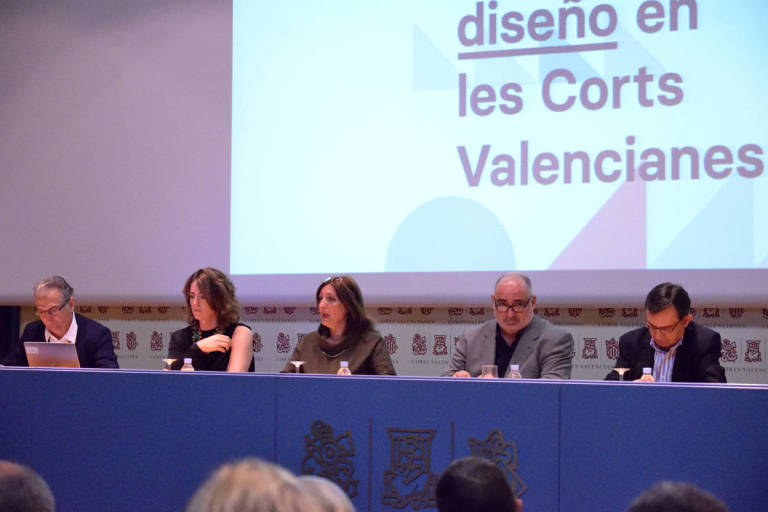 Jornada 'Las industrias del diseño en les Corts Valencianes', en 2018.