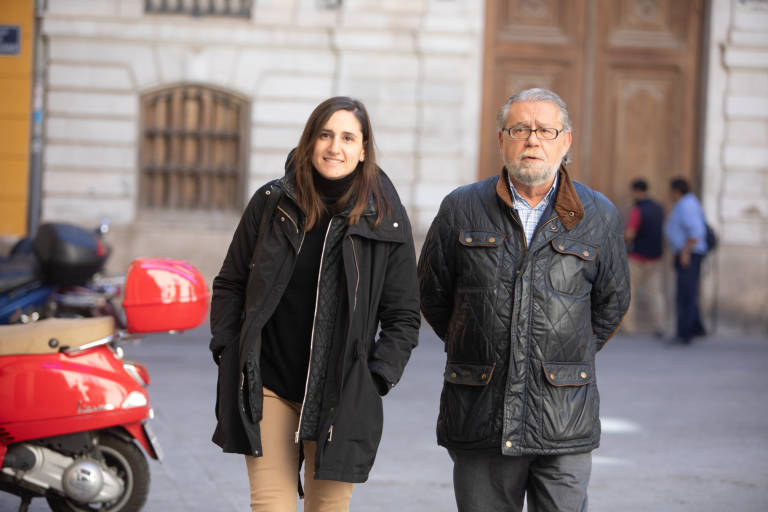 Los ediles socialistas Elisa Valía y Ramón Vilar, acudiendo al consejo de administración de la EMT. Foto: KIKE TABERNER