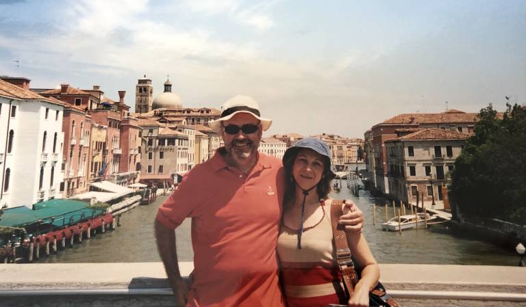 Amparo Maties junto a su pareja en Venecia, un lugar donde ha pasado grandes momentos.