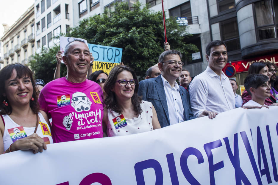 Baldoví, Oltra, Puig y Sánchez en la fiesta del Orgullo LGTB de València en 2016.Foto: EVA MÁÑEZ
