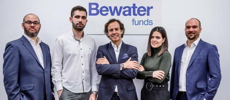 Equipo Bewater (de izq. a dcha.): Unai Ansejo, Edgar Couto, Ramón Blanco, Miriam Vegas y François Derbaix)