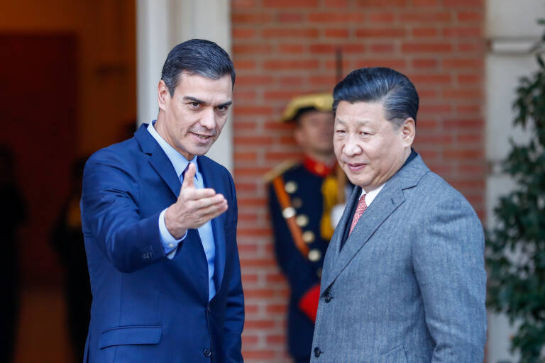 Pedro Sánchez y el presidente chino Xi Jinping. Foto: Óscar J.Barroso/AFP/Europa Press