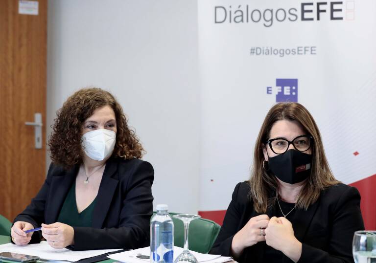 Adela Valero y Adela Rubio. Foto: EFE/ANA ESCOBAR