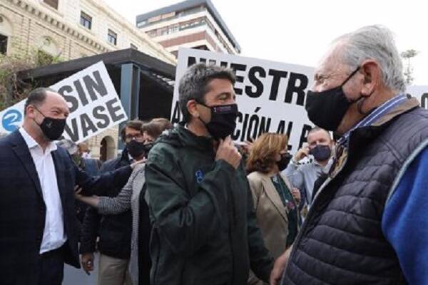 Mazón, en una manifestación por el trasvase Tajo-Segura. Foto: Diputación de Alicante