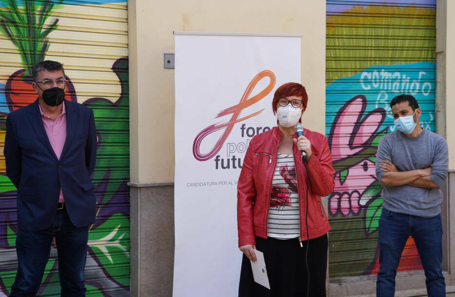 La actual líder, Àgueda Micó, junto a Morera y Marzà en la presentación de su candidatura. Foto. EDUARDO MANZANA