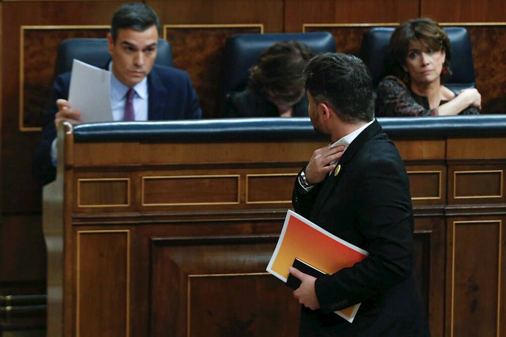 Gabriel Rufián y Pedro Sánchez en el Congreso. Foto: EFE
