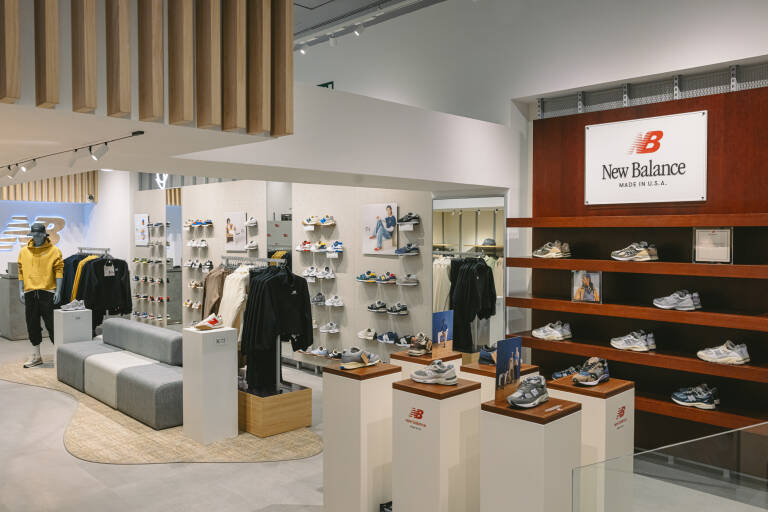 La firma deportiva New Balance en València su primera tienda propia España - Valencia Plaza