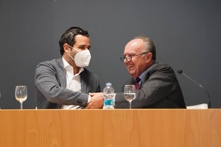 Sagredo y Salvador en la reunión de ratificación. Foto: ASIVALCO