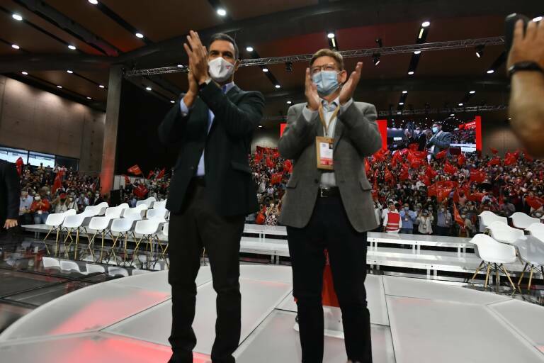 Sánchez y Puig, en el 40 Congreso Federal del PSOE: Foto: KIKE TABERNER