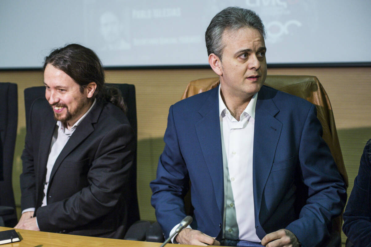Pablo Iglesias y el ahora vicespresidente segundo del Consell, Héctor Illueca, en una imagen de archivo. Foto: EVA MÁÑEZ