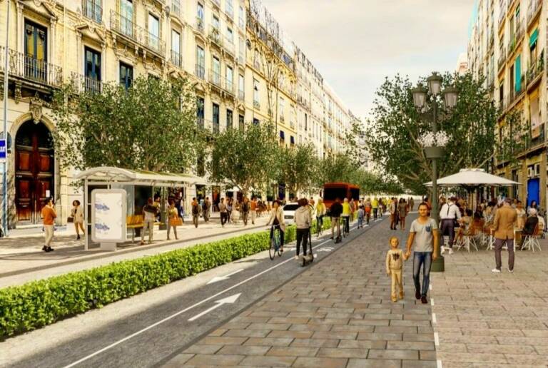 Ciudadanos adelanta, a pie o en bicicleta, a Grezzi proponiendo eliminar los coches de la calle Colón.