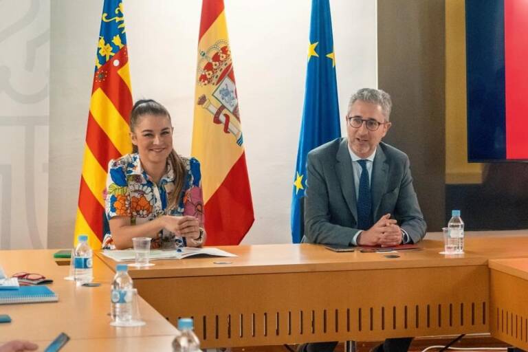 Médico crisis Folleto La Generalitat licita el contrato para el nuevo sistema integral de control  ambiental - Valencia Plaza