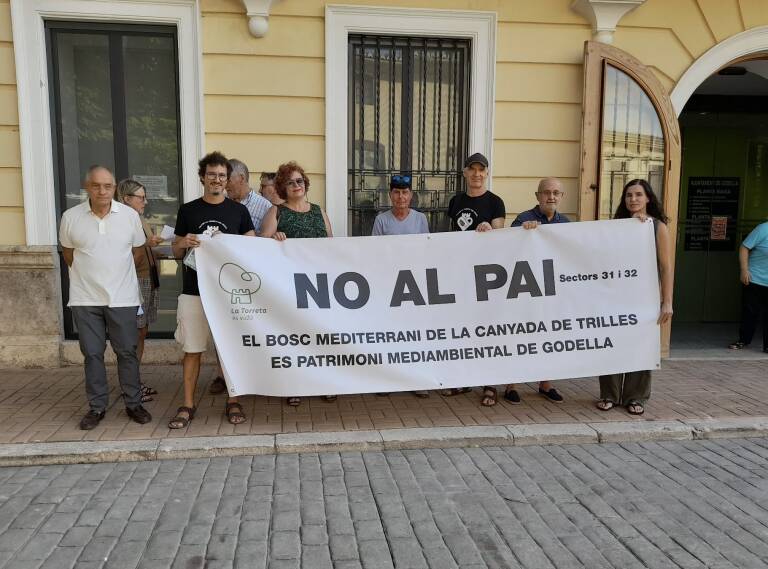 Protesta contra la edificación en la Canyada de Trilles (Torre del Pirata). Foto: AAVV Salvem la Torreta del Pirata
