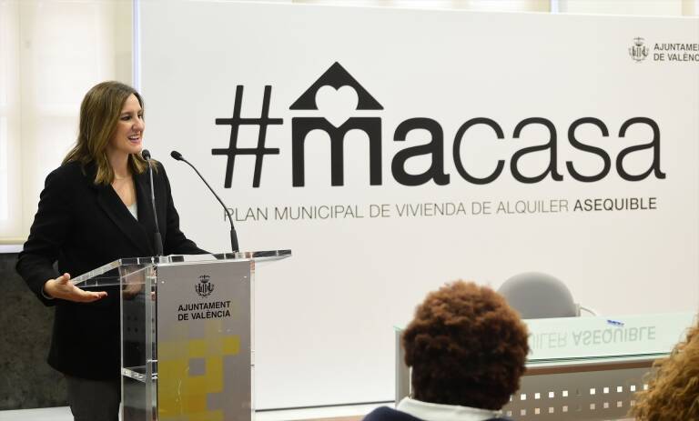 Catalá interviene en el acto de vivienda asequible. Foto: JOSÉ JORDÁN