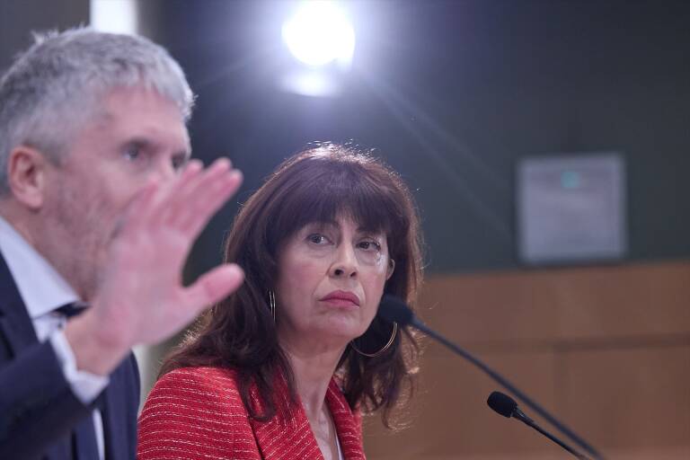 Fernando Grande-Marlaska y la ministra de Igualdad, Ana Redondo. Foto: JESÚS HELLÍN/EP
