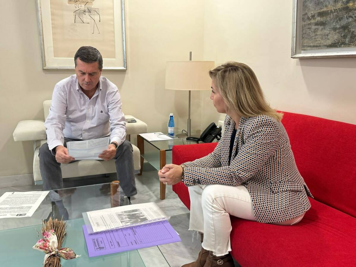 Pilar Peris y Miguel Bailach se reúnen con el Conseller de Sanidad. Foto: Ajuntament de Massamagrell