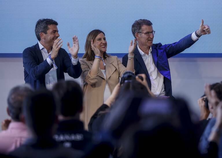 La candidata del PP, María José Catalá, junto a Mazón y Feijóo este jueves. Foto: EP/Rober Solsona