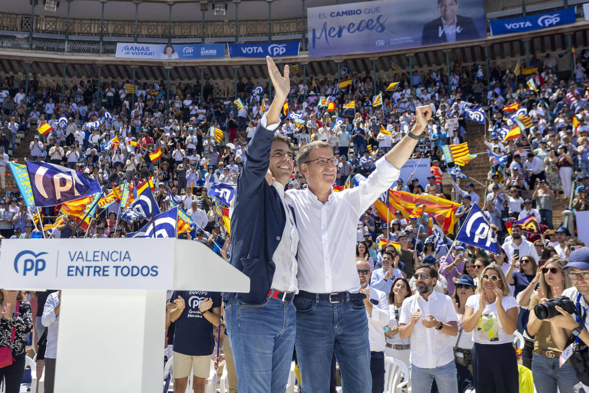 Carlos Mazón y Alberto Núñez Feijóo. Foto: MARGA FERRER