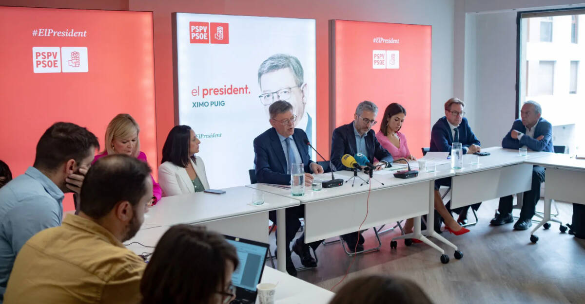 Encuentro con los periodistas convocado por Puig el pasado lunes en la sede socialista. Foto: PSPV