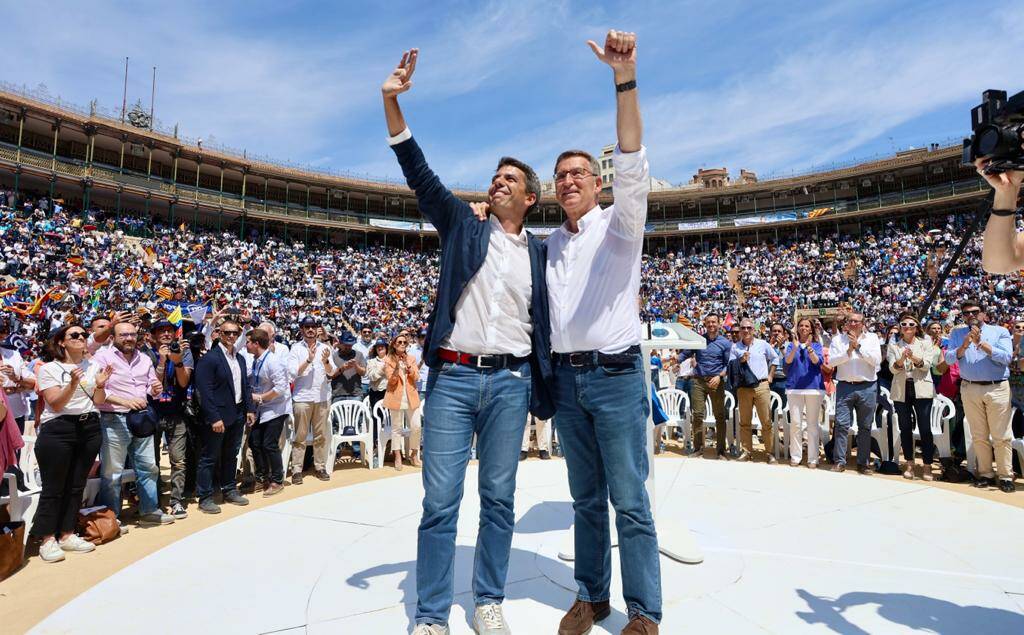 Carlos Mazón y Alberto Núñez Feijóo. Foto: MARGA FERRER