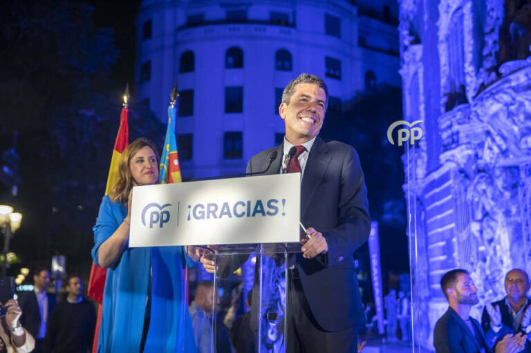 Mazón y Catalá celebran en la sede del PP los resultados del 28M. Foto: MARGA FERRER