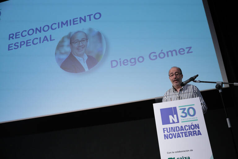 Se ha reconocido la labor social de Diego Gómez, alcalde de Alzira.