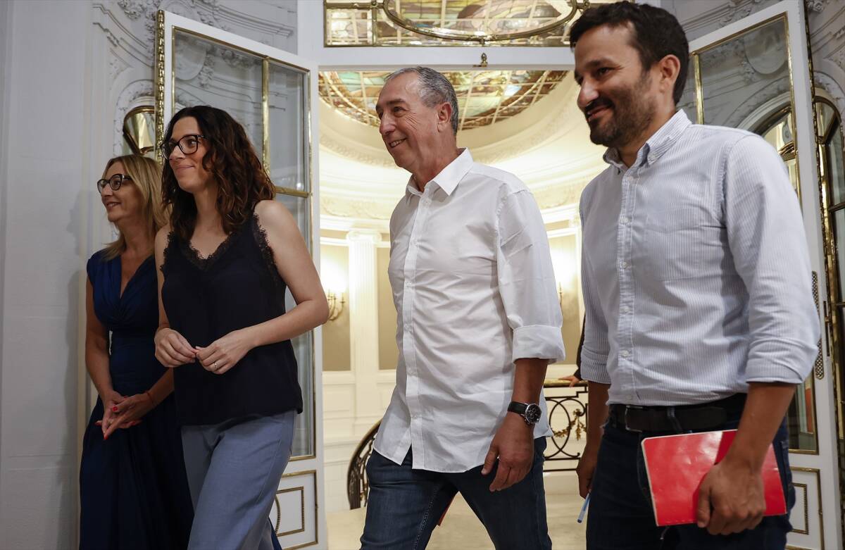 Joan Baldoví, junto a Vicent Marzà, Aitana Mas y Maria Josep Amigó. Foto: Rober Solsona/EP