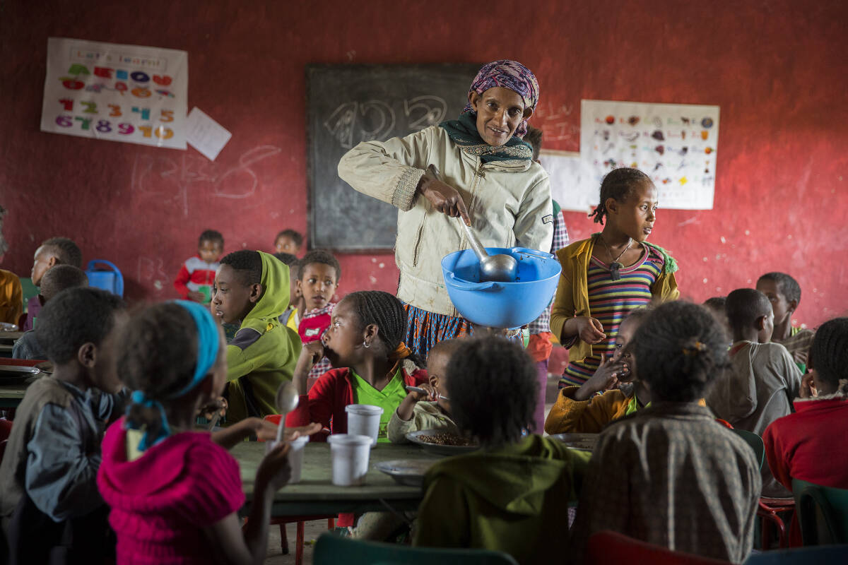 Comedor en Muketuri, Etiopía, donde acuden todos los niños de la comunidad. Foto: ALBERTO PLA