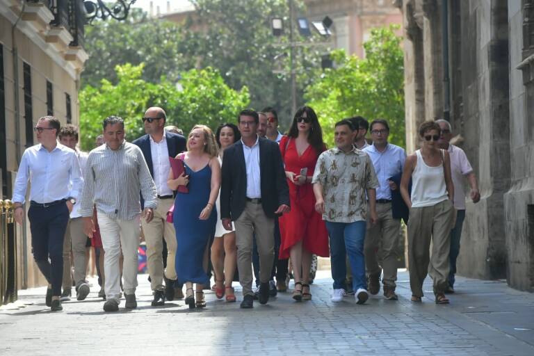 Ens Uneix a su llegada a la Diputación de Valencia. Foto: KIKE TABERNER