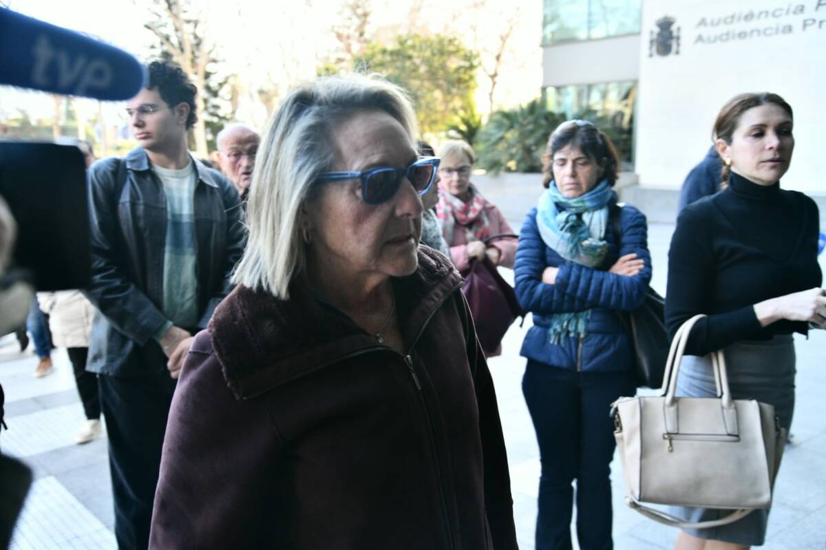 Mari Carmen García-Fuster, a su entrada a los juzgados este martes. Foto: KIKE TABERNER