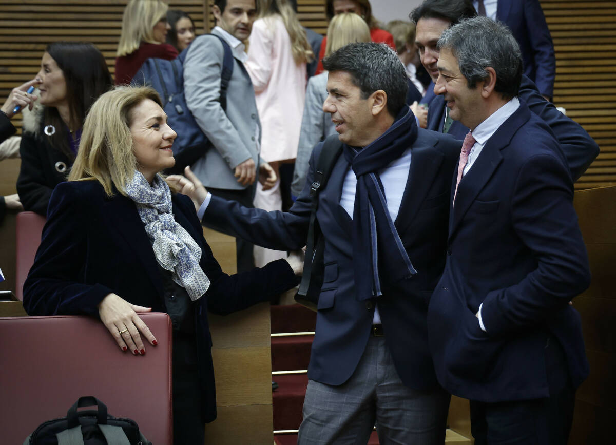 Susana Camarero, Carlos Mazón y Vicente Barrera. Foto: CORTS/José Cuéllar