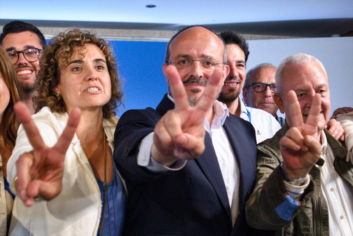 El candidato del PP a las elecciones catalanas, Alejandro Fernández, en su comparecencia tras conocer los resultados. Foto: EP/Alberto Paredes