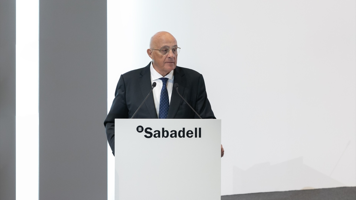 Banco Sabadell reminds shareholders of its plan to distribute 2.4 billion.